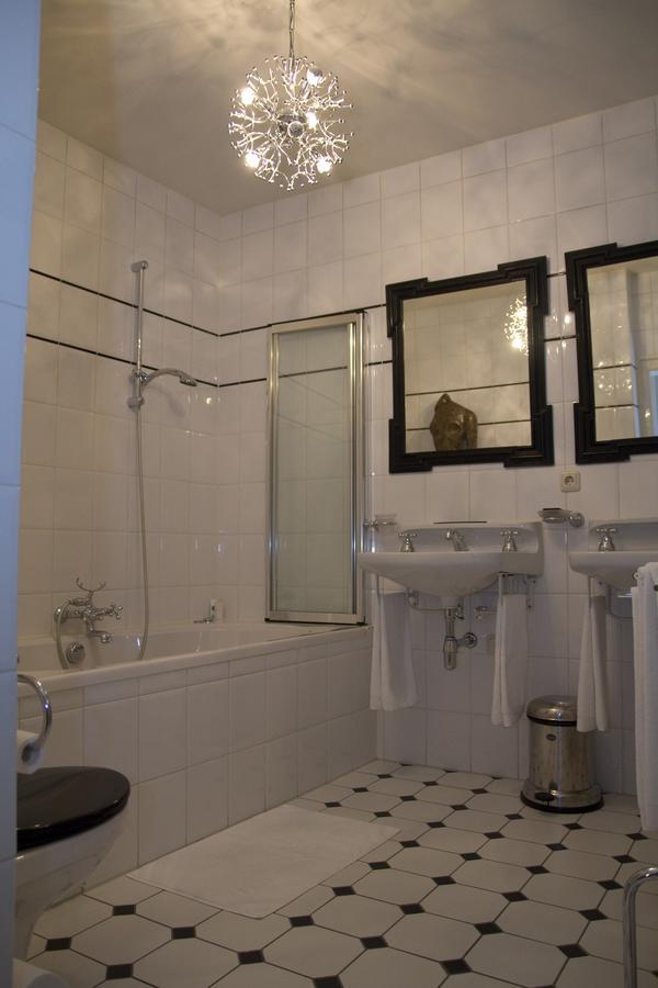Boutique Hotel Huize Rustoord Esbeek Extérieur photo